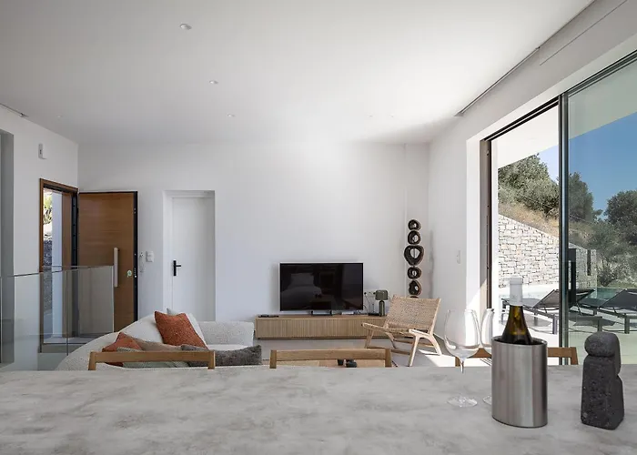 Avgi With Private Pool And Sea View