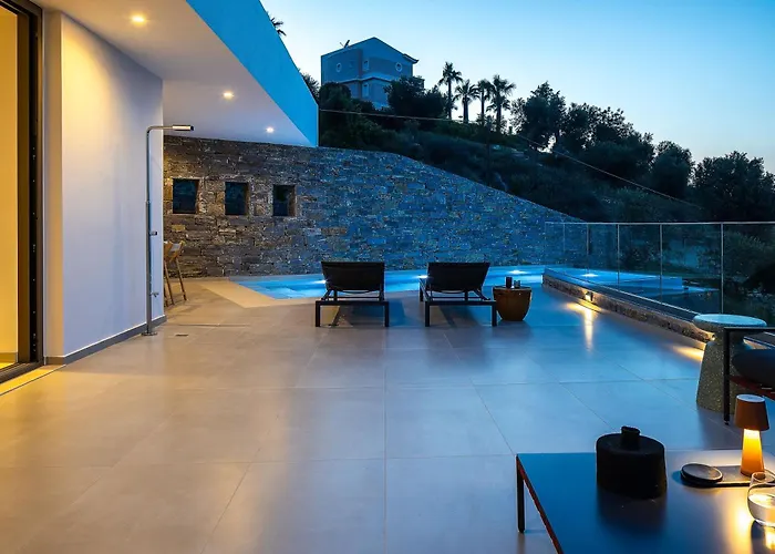 Avgi With Private Pool And Sea View